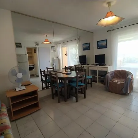 Rdj Avec Piscine, Parking, Vue - 4 Pers. - Fr-1-874-11
